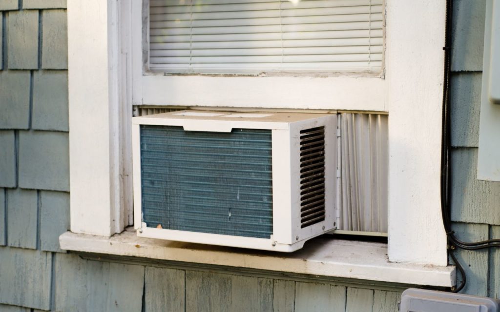 Air conditioner in window
